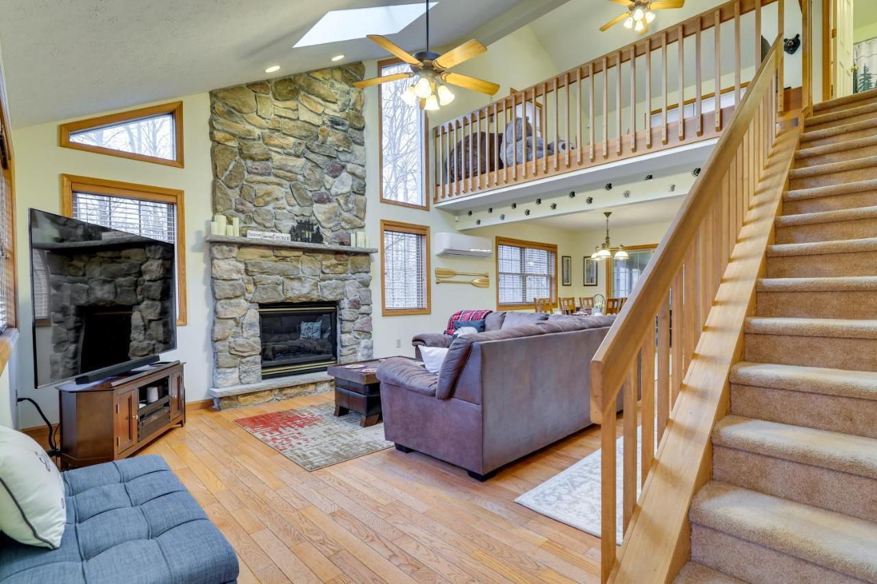 Cozy Big Bass Lake Home With Hot Tub And Game Room! Gouldsboro Екстериор снимка